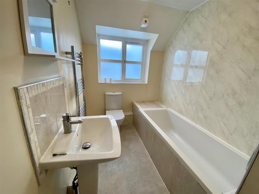 9 hc bathroom.jpg