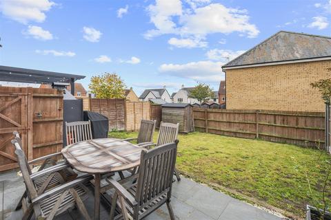 undefined, Ash Tree Covert, Silsoe, Bedford