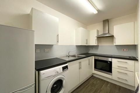 3 bedroom flat to rent, Niddrie Square, Glasgow, G42