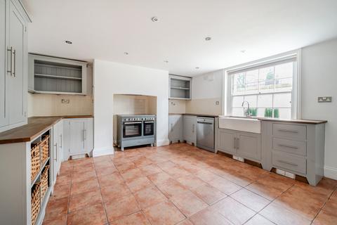 undefined, Bath Parade, Gloucestershire GL53