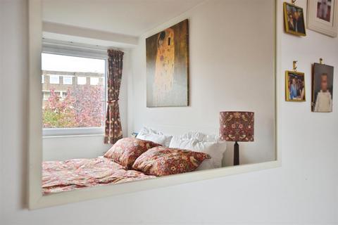 2 bedroom apartment for sale, Nero Court, Brentford Dock
