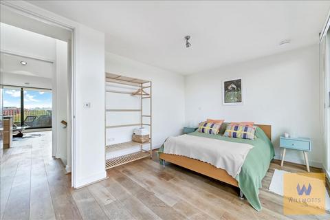 2 bedroom penthouse to rent, Bazalgette Court, Hammersmith, London, W6