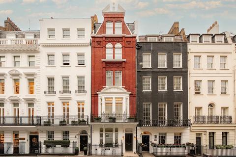 3 bedroom apartment for sale, Queen Street, London W1J