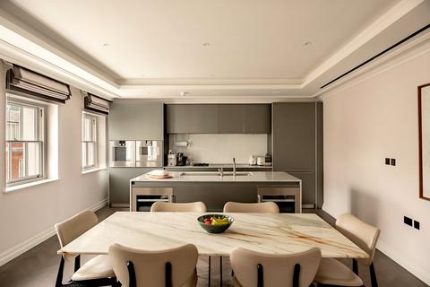 3 bedroom apartment for sale, Queen Street, London W1J