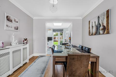 undefined, London N13