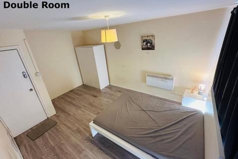1 bedroom in a house share to rent, Cowbridge Lane, Barking, IG11