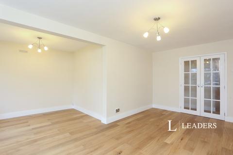 2 bedroom flat to rent, Caroline House, Dorset Road, BR3