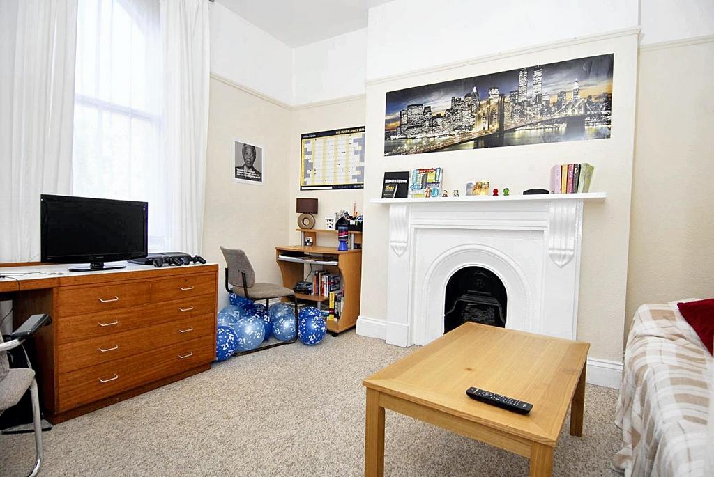 Living room (10).jpeg