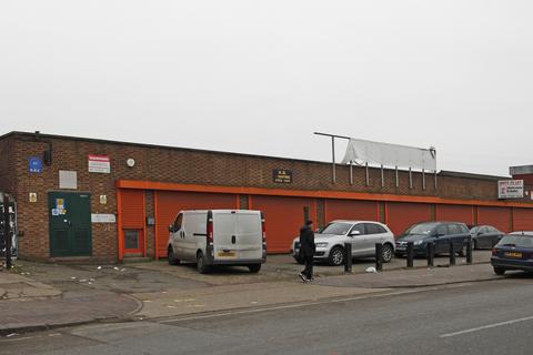 Warehouse to rent, 10 Thames Rd Barking IG11 0HZ