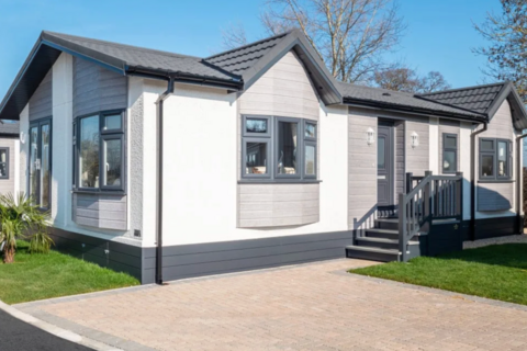 2 bedroom park home for sale, Clacton on Sea