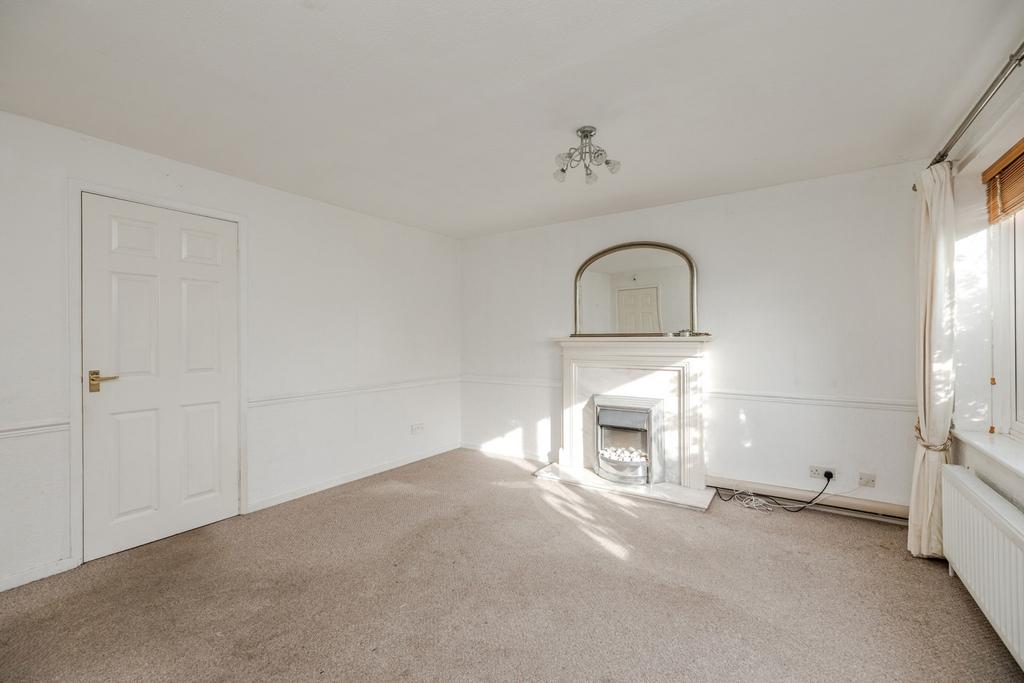 14 Bracken Close--Dinnington--NE137 LY-5