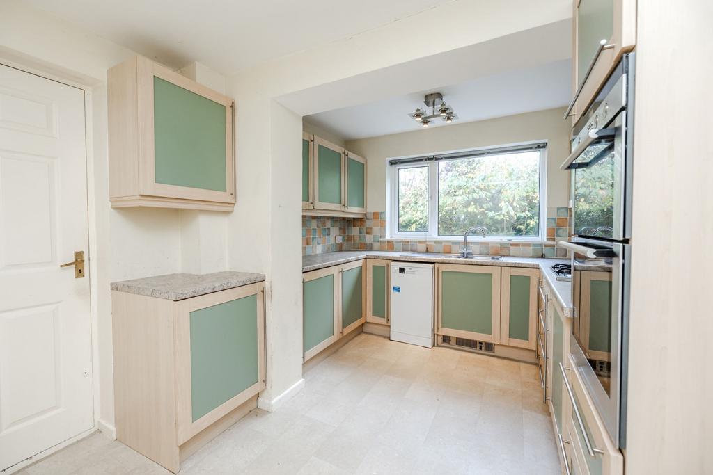 14 Bracken Close--Dinnington--NE137 LY-12