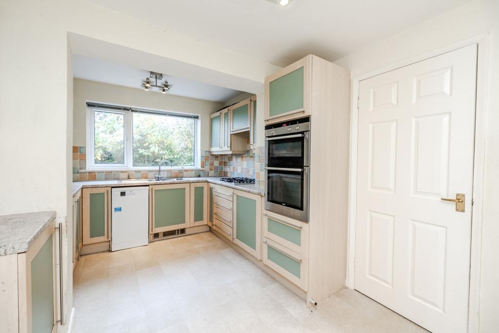 14 Bracken Close--Dinnington--NE137 LY-13