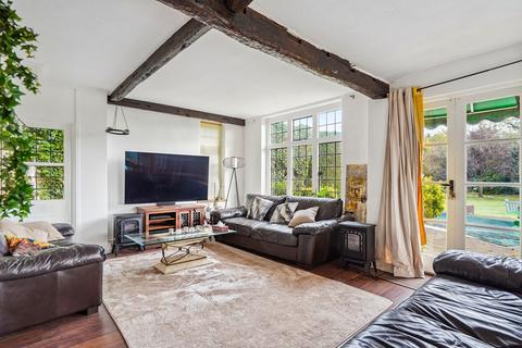 undefined, Manor Crescent, Seer Green, HP9
