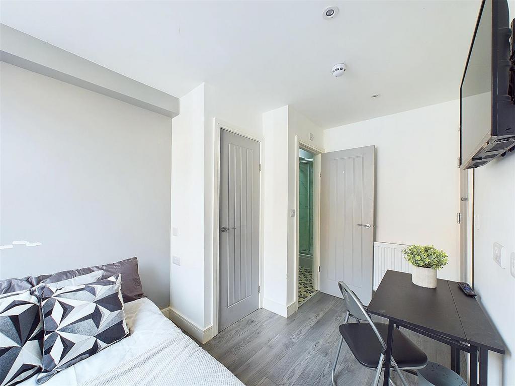CAM03736 G0-PR0031-STILL011.jpg
