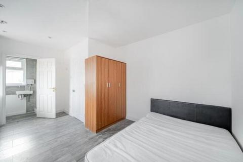 undefined, Goldbeaters Grove, Edgware HA8