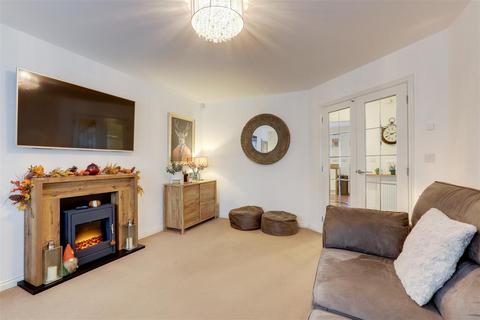 4 bedroom detached house for sale, Canberra Crescent, Hucknall NG15