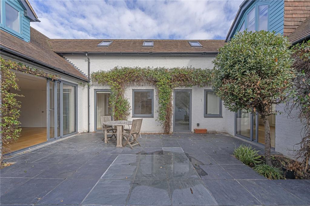 Courtyard Garden