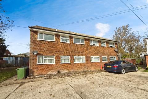 2 bedroom flat for sale, New Lydd Road, Rye TN31