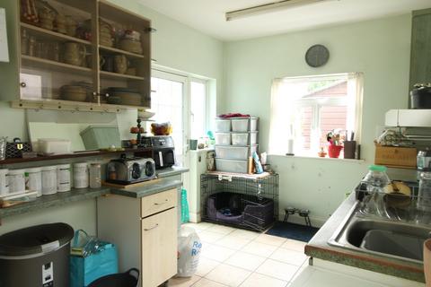 5 bedroom semi-detached house for sale, The Avenue, West Wickham, BR4