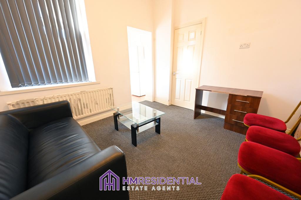 Apartment in Newcastle upon Tyne - View 2