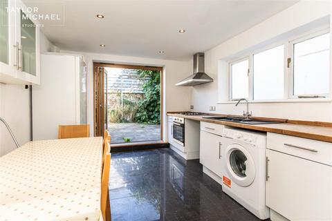 5 bedroom terraced house to rent, De Montfort Road, Brighton
