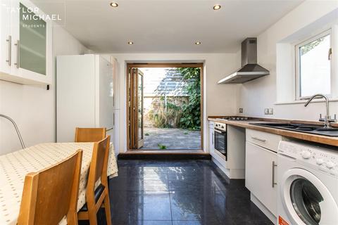 5 bedroom terraced house to rent, De Montfort Road, Brighton