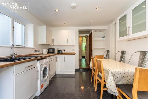 5 bedroom terraced house to rent, De Montfort Road, Brighton