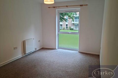 2 bedroom flat for sale, 2 BEDROOM First Floor Flat in  Meyrick Court