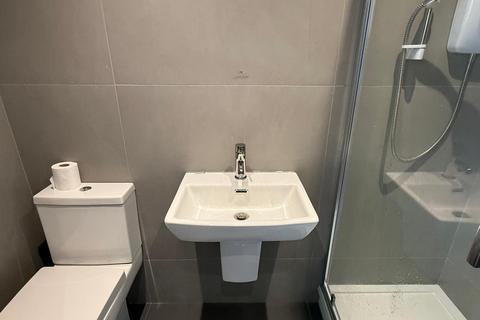 Studio to rent, Regent Square, London, WC1H