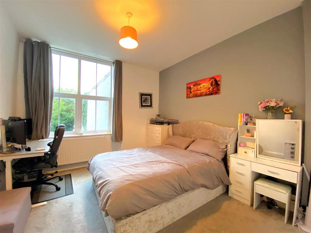 1 St Margarets Ct - Bed3.jpg