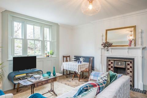 1 bedroom flat for sale, Church Grove, Kingston Upon Thames KT1