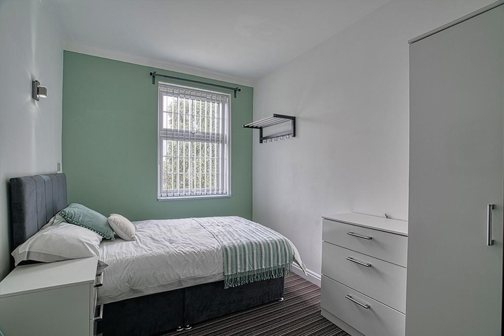 Room 9