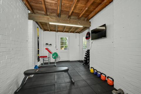 8 Cranbrook Drive, Esher, KT10 8DL