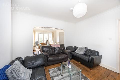 6 bedroom semi-detached house to rent, Dudley Road, Brighton