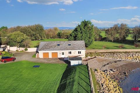 2 bedroom flat to rent, Seawall, Goldcliff,