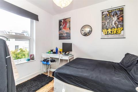 4 bedroom terraced house to rent, Park Crescent Road, Brighton