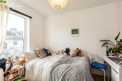 4 bedroom terraced house to rent, Park Crescent Road, Brighton