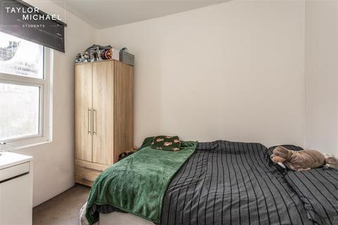 4 bedroom terraced house to rent, Park Crescent Road, Brighton