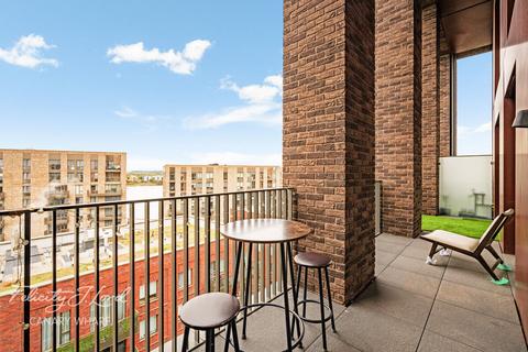 3 bedroom apartment for sale, Cavendish Square, London E16