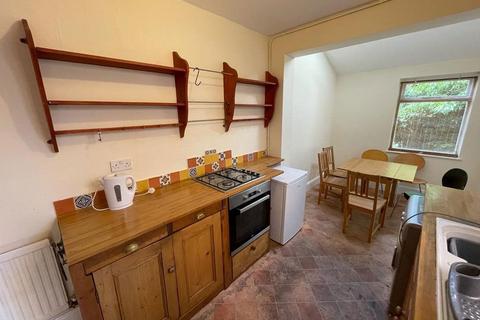 3 bedroom terraced house to rent, Lorne Road, Leicester