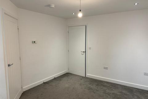 3 bedroom end of terrace house to rent, Stafford Way, Market Harborough