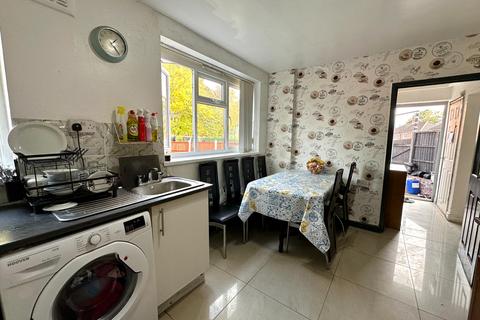 88 Beech Road, Wednesbury, WS10 9NS