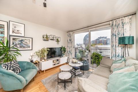 Smugglers Way, London SW18