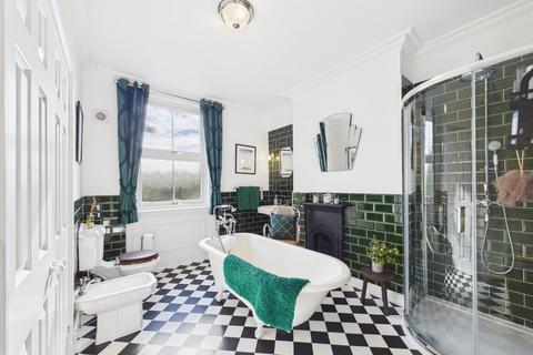 71 Bromyard Road, Worcester, WR2 5BZ