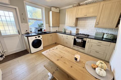 2 bedroom terraced house for sale, Gordon Road, Hailsham