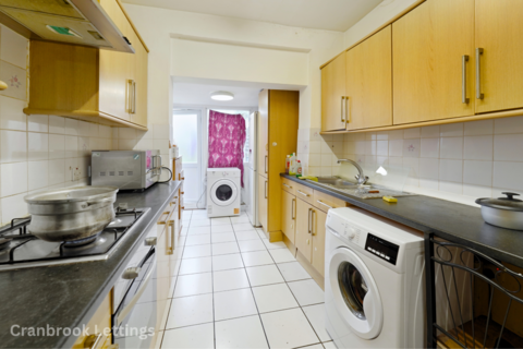 3 bedroom terraced house for sale, Springfield Drive, IG2