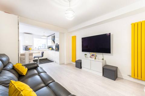 undefined, Rosehill Gardens, Perivale, Greenford, UB6