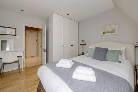 2 bedroom flat to rent, Kensington High Street, Kensington High Street, London, W8
