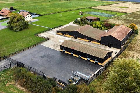 undefined, Harrow Lane, Bulphan, RM14